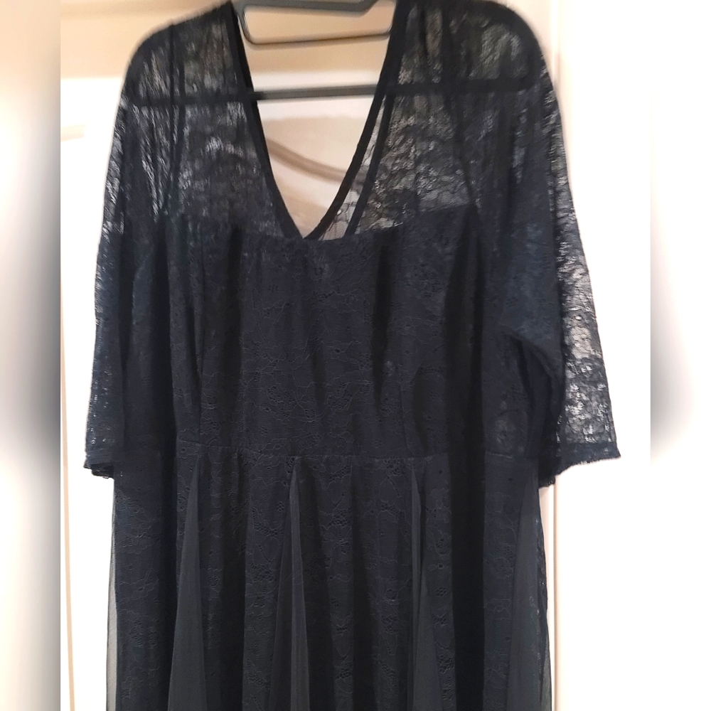 Dress - Picture 2 of 4
